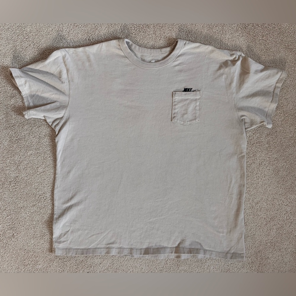 Nike Men’s Front Pocket Basic T shirt